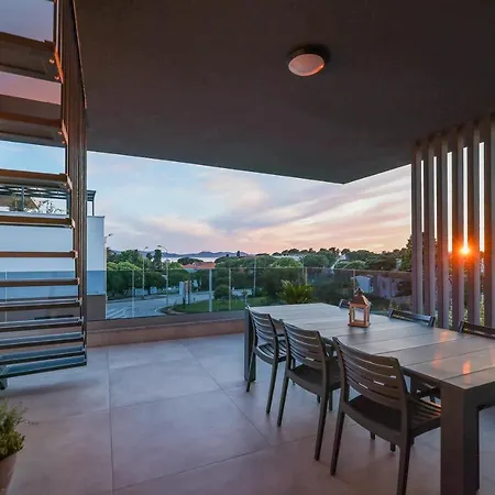 Premium Ventus Rosa - Bora Penthouse 자다르