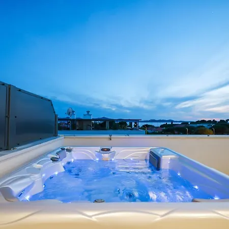 公寓 Premium Ventus Rosa - Bora Penthouse 扎达尔